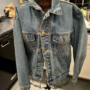 Women’s Denim Jacket. Size Medium.